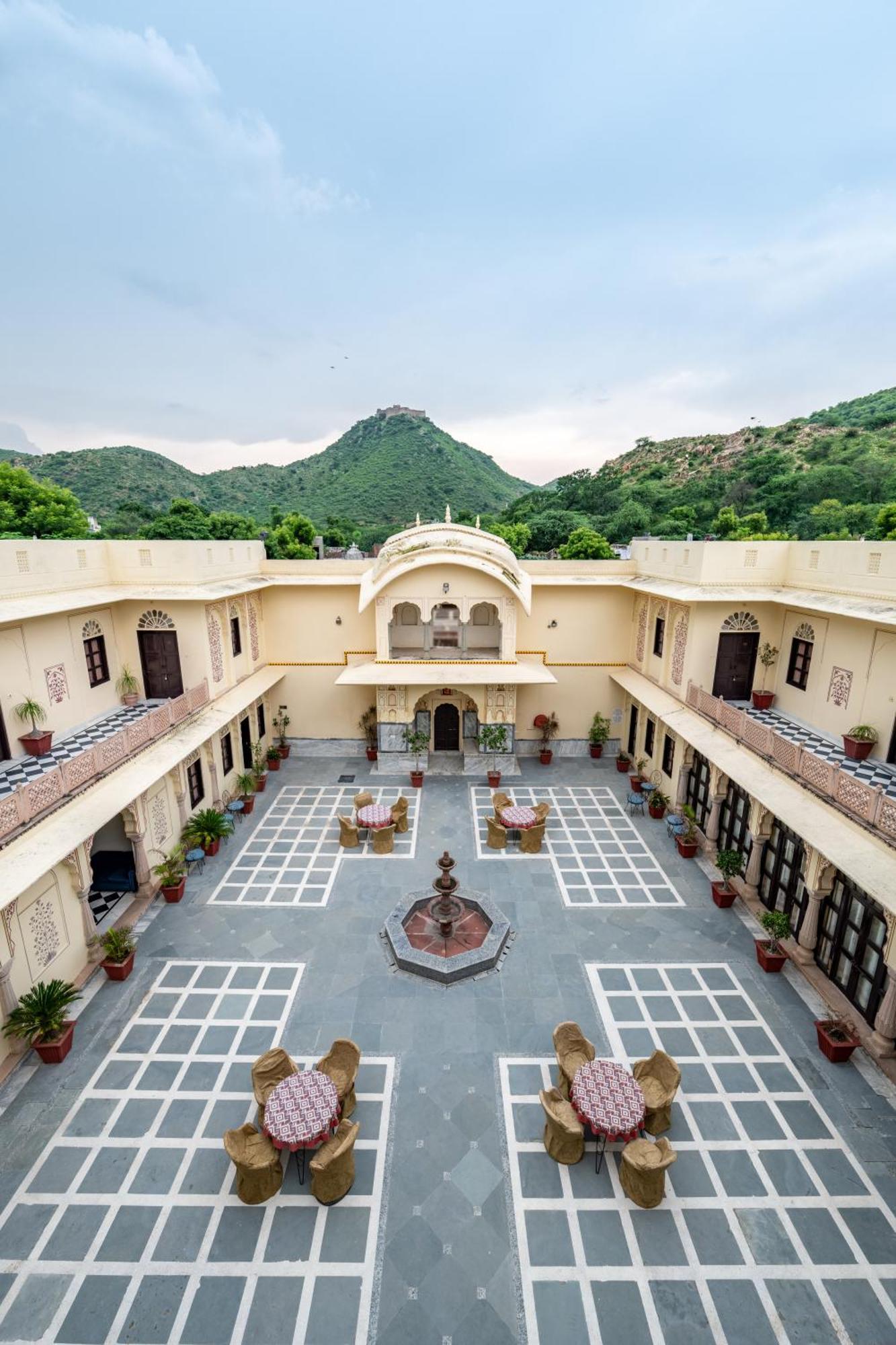 Dhulagarh Heritage Palace Hotel Near Jaipur Bānskhoh Exterior photo