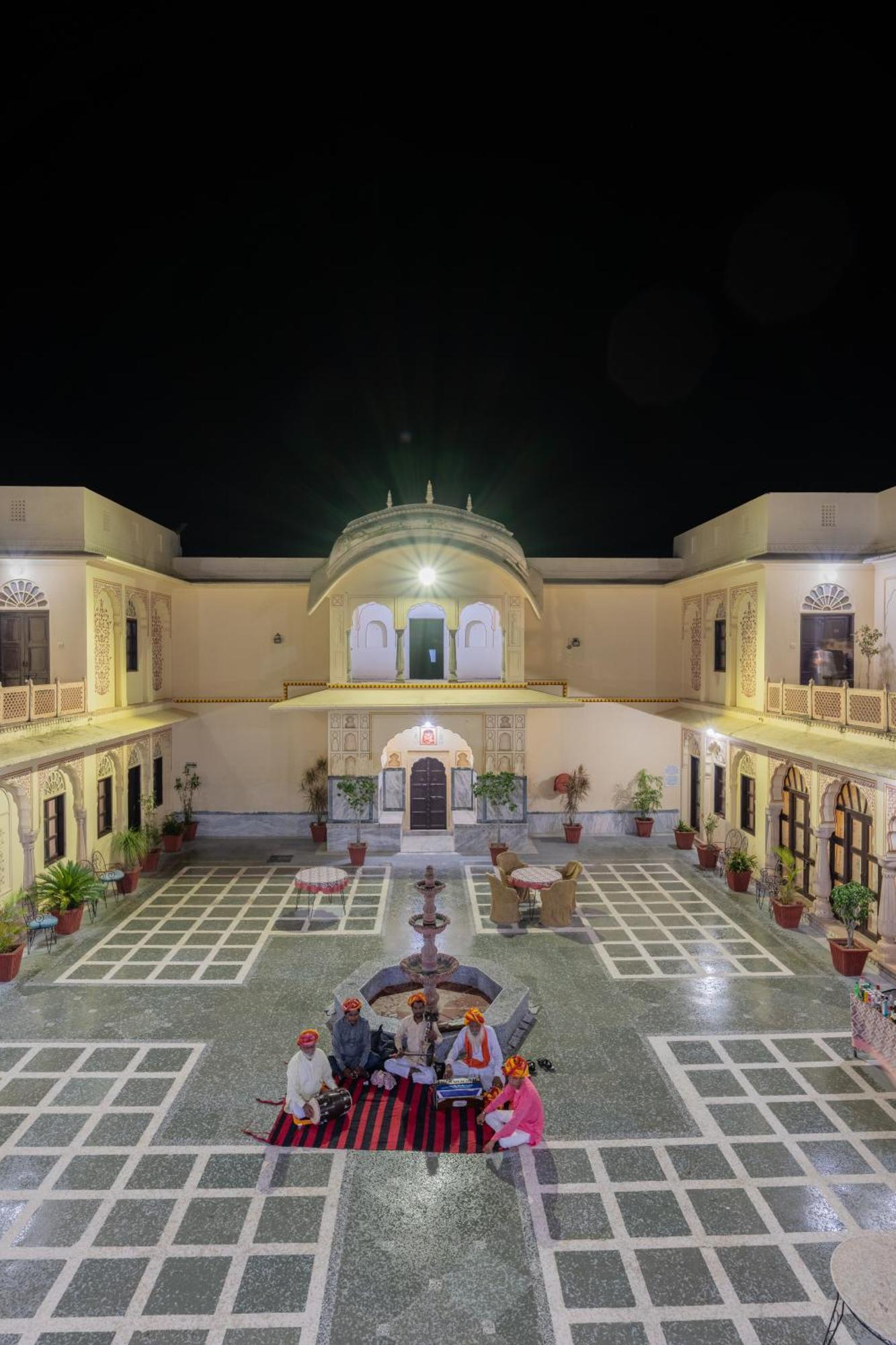 Dhulagarh Heritage Palace Hotel Near Jaipur Bānskhoh Exterior photo