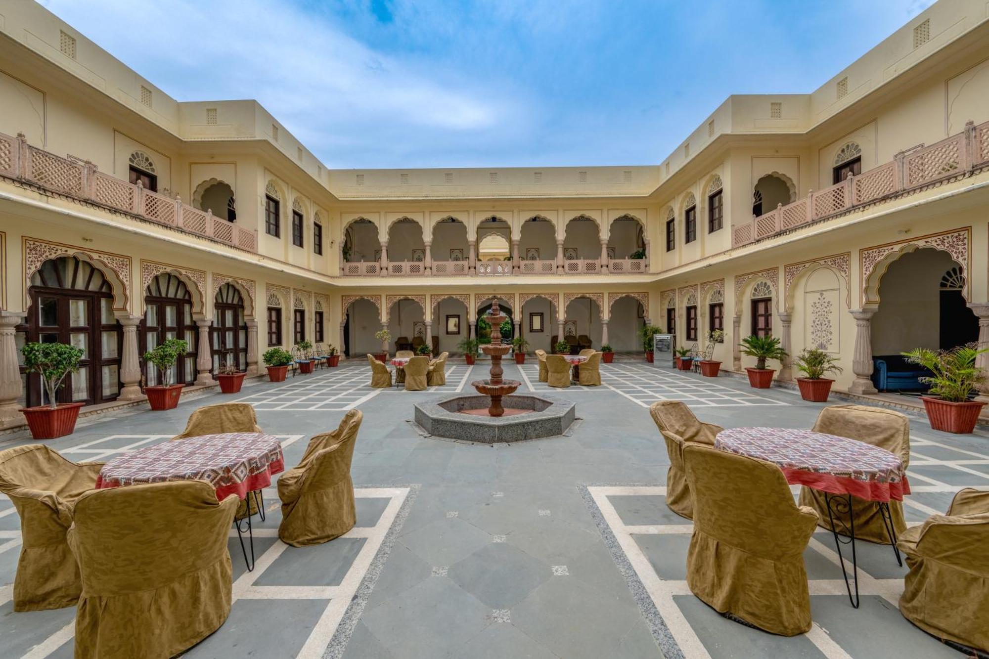 Dhulagarh Heritage Palace Hotel Near Jaipur Bānskhoh Exterior photo