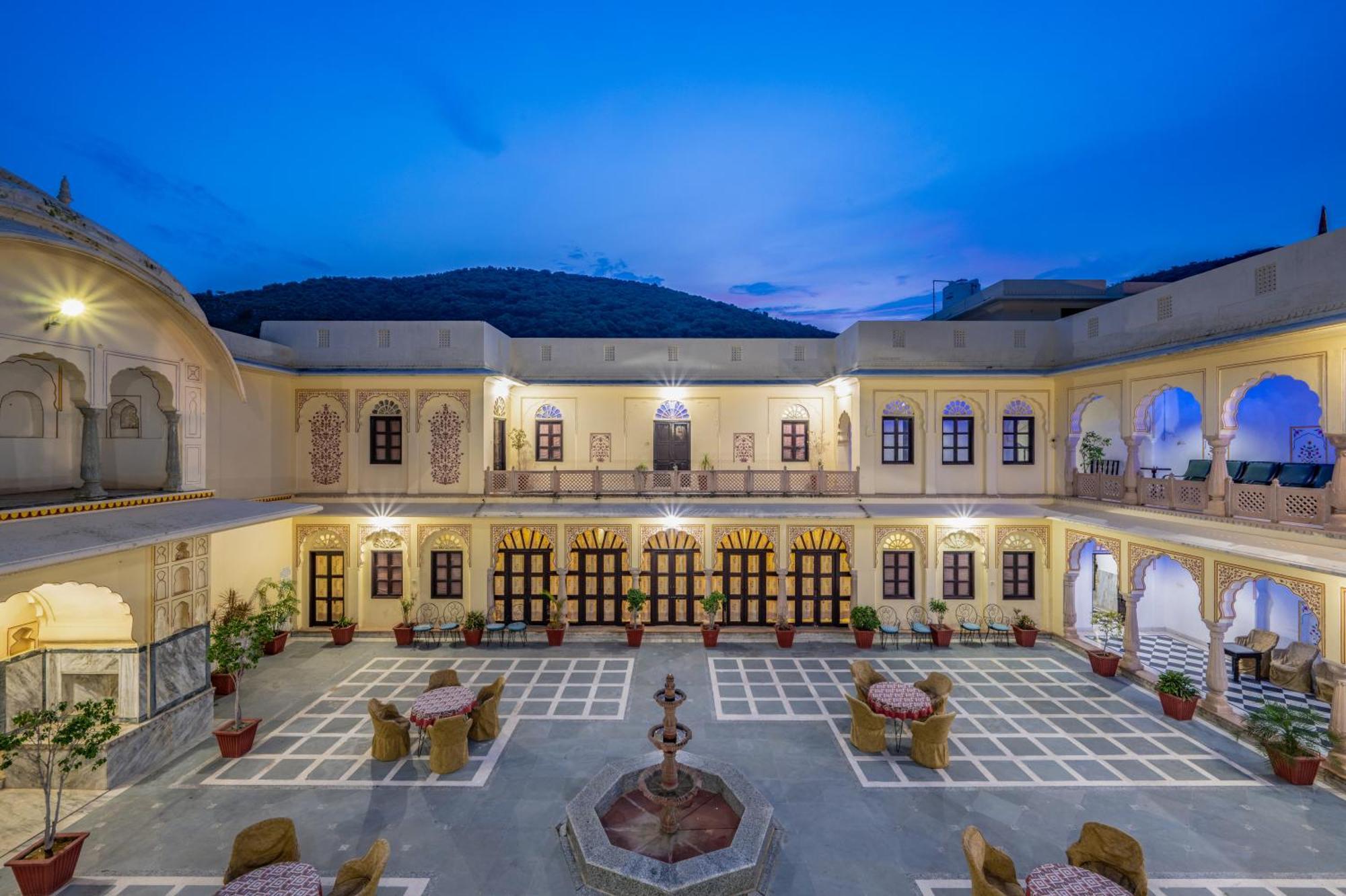 Dhulagarh Heritage Palace Hotel Near Jaipur Bānskhoh Exterior photo